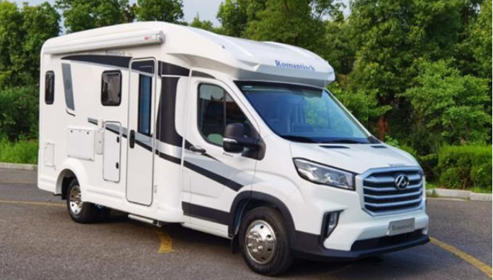 房车|大通V90打造的小额头T型房车，大空间、易通过，又有家的感觉