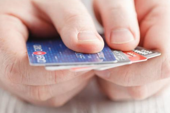 银行|同样是银行卡,为什么有的叫储蓄卡,有的叫借记卡?两者有区别吗