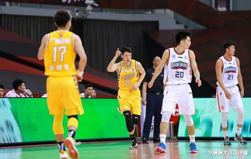 ：10中7独取23分！连创生涯两项新高，CBA复赛首战第一新星诞生