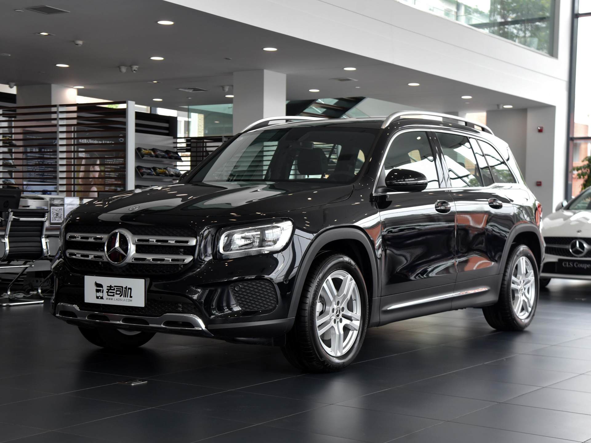SUV|22万买奔驰SUV？30天卖8179辆，最会玩的还是奔驰