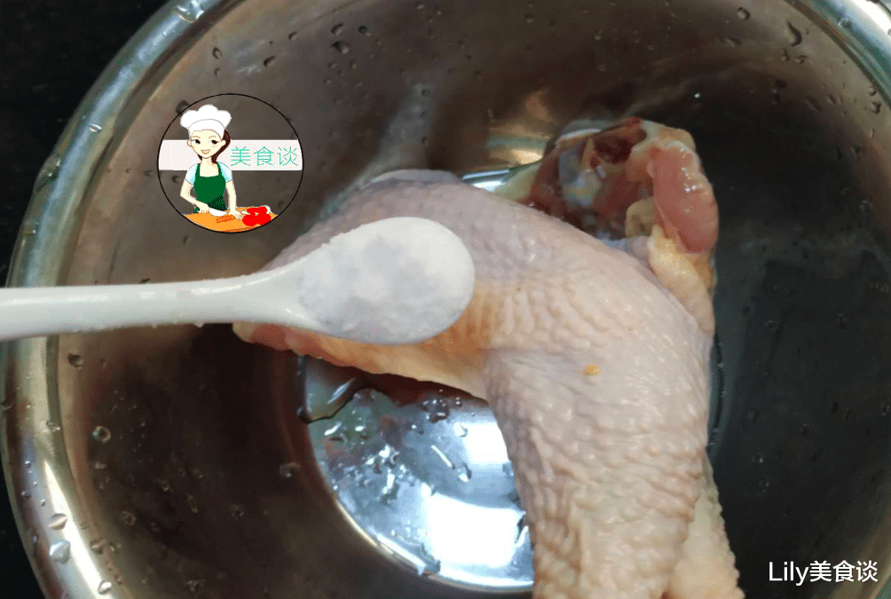 小米辣@5月，这菜是儿子的最爱，蒸一蒸拌一拌就上桌，一次吃一盘不过瘾