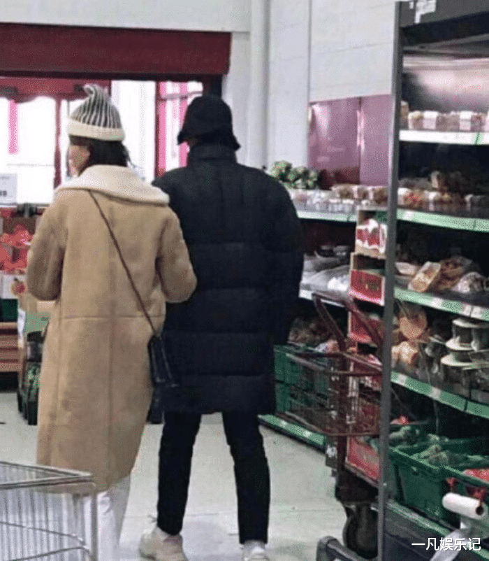 贾乃亮|贾乃亮新恋情曝光，媒体账号暗秀恩爱，李小璐看到又怎么想呢？