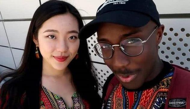 教会@中国女孩如愿嫁给黑人拳王,3年生下2个混血宝宝,现状却让人唏嘘