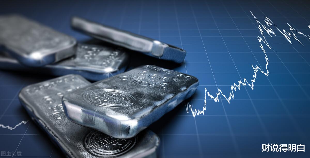 易方达 易方达成立半年的基金，跑输市场平均水平，经理却再推新基