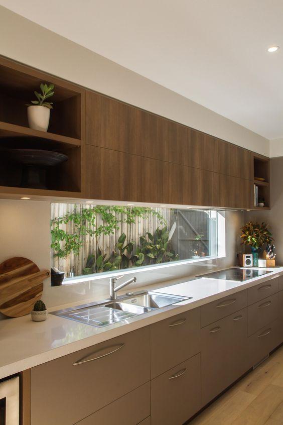 「」窗户方方正正，采光面积大不好么，为啥国外非要改成又窄又长的？