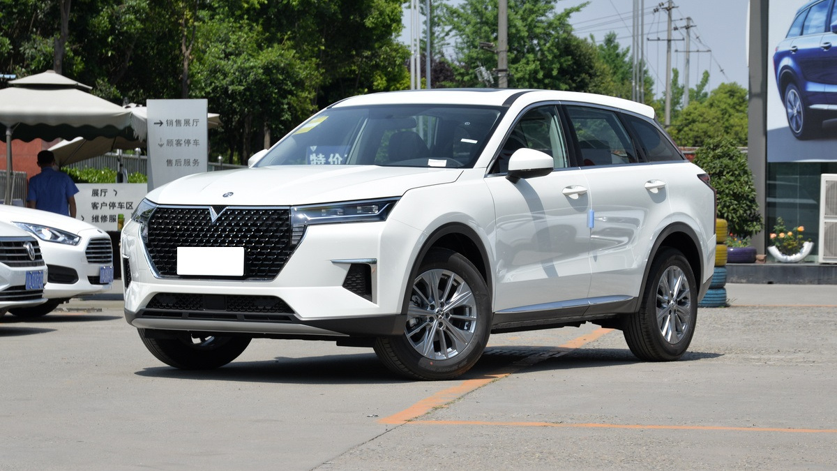 昂科威▲国产终于争气了,1.5T爆190匹马力,油耗仅6.1L,看啥皓影