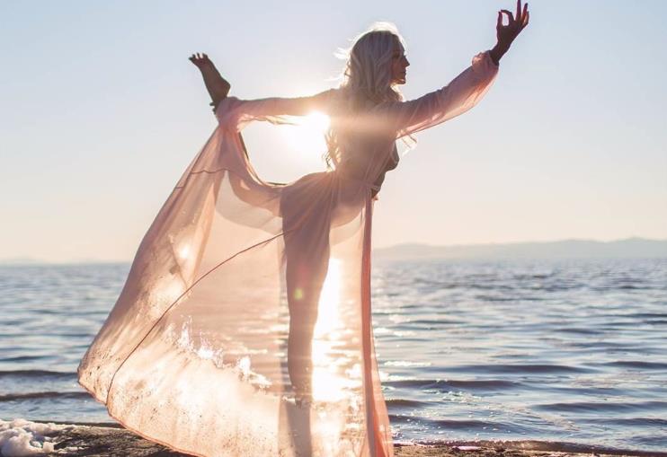 「糖尿病」如何练就好身材？这些瑜伽体式要多练，减掉多余赘肉，修缮线条