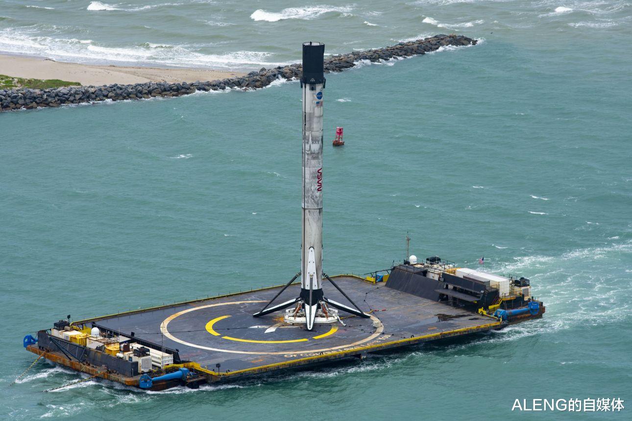 「伊隆·马斯克」猎鹰9火箭一周两发，马斯克的60颗互联网卫星再次升空