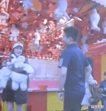 陈滢|何猷亨陈滢正式复合，二人拍拖买鸡蛋仔，网友：让冯盈盈情何以堪