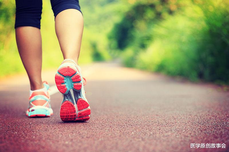 长寿|长寿的人,走路时会有五个表现,若你全部符合,恭喜你身体很硬朗