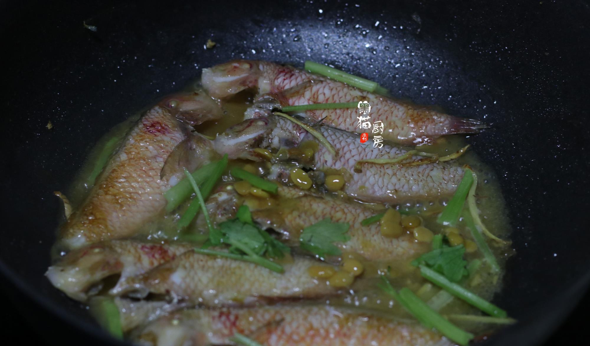 「饺子」潮汕人都很喜欢吃这鱼，10块钱一斤，盐都不用放，肉质鲜美无比