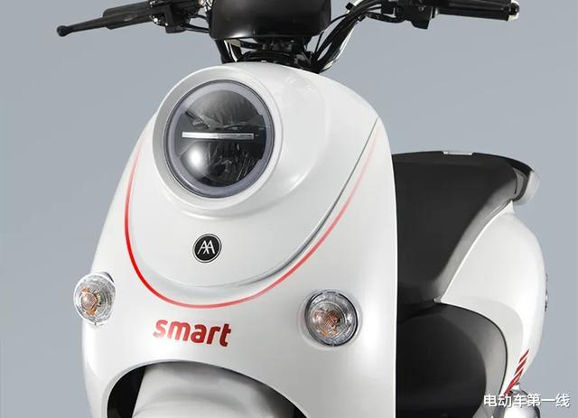 电动车|爱玛推出新电动车爱橙Q500,配备60V20Ah电池,最大续航达75km!