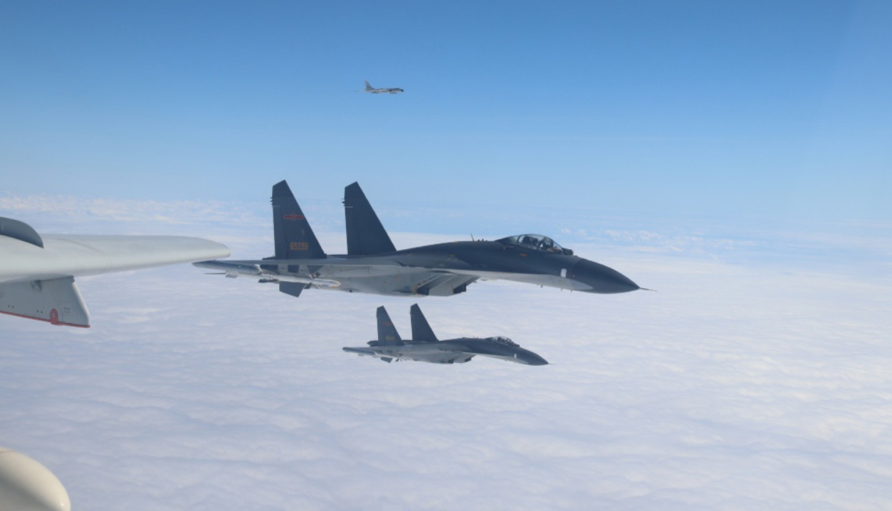 美军■中美第一次空战有多激烈？中国军人不好惹，美国人：哪有这种打法