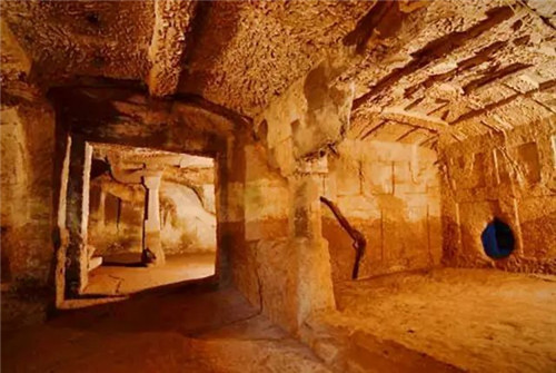 武则天|西安发掘武则天孙女墓，墓中发现一男子，在金堆中枯坐了上千年