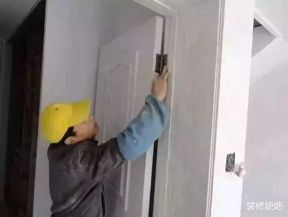 |万万不要让工人这样装木门，我家入住才知坑，懊悔知道太晚了
