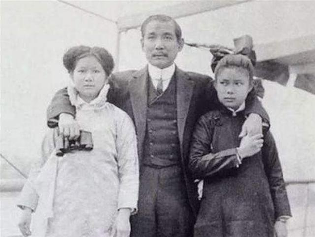 『李鸿章』“国父”孙中山58岁病逝时,留下4个子女,后来命运结局如何?