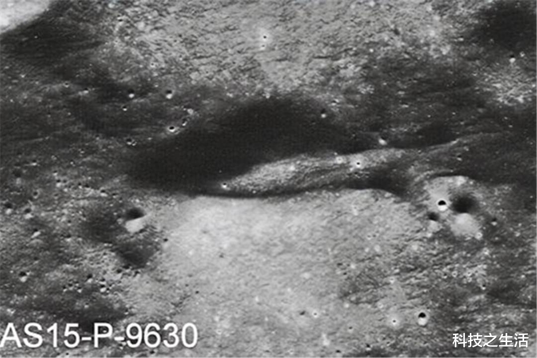 月球|三眼月球人是真的吗？月球表面坠毁的“宇宙飞船”，是谁留下的？