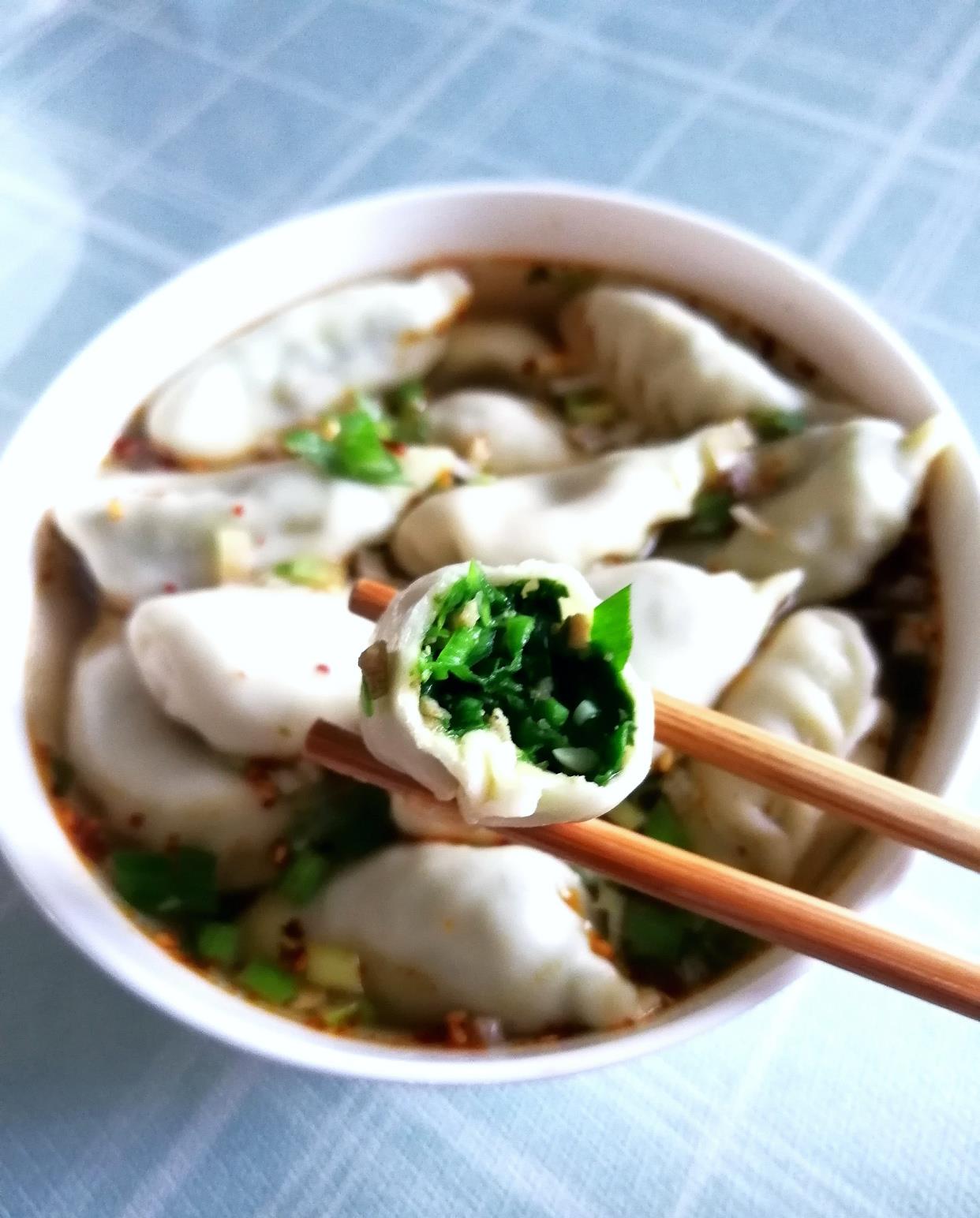 【韭菜饺子】三月份抓紧吃这菜，手脚冰凉最怕它，隔三差五吃一次，一年都健康