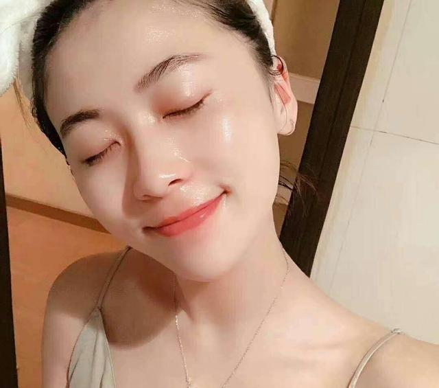 唐嫣|适合35岁以上的“抗老”面霜,赫莲娜只能贵妇用,后者是真正平价好用