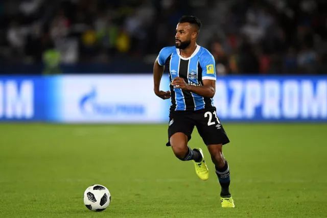 广州恒大@官宣19号！广州恒大27岁边锋正式对外亮相，转会费不足3000万