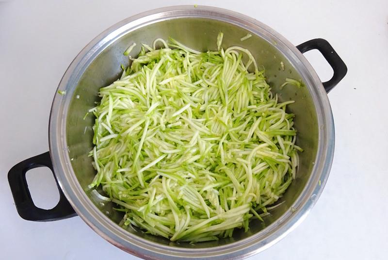 『饺子』夏天吃饺子就做这个馅，鲜香嫩滑，老少都爱，比三鲜馅还香！