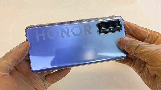 华为荣耀■256G顶配版再跌新低价，荣耀30发力，这次能否冲破阴霾？