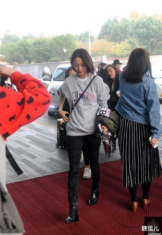 修图|佟丽娅全靠营销出来的新疆美女,离开了滤镜修图,本人又黑又土!