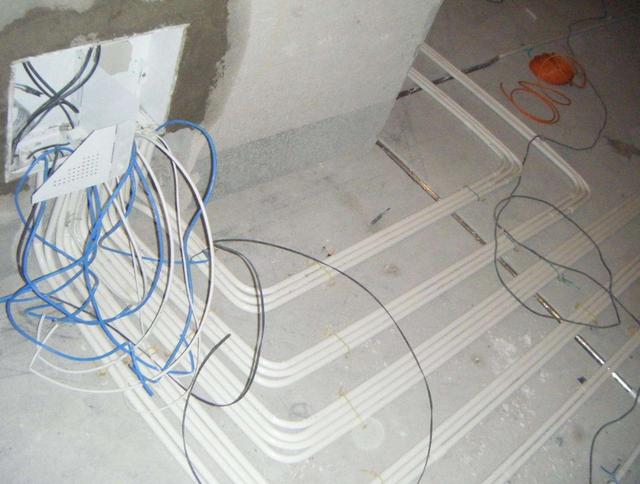 「」装修别轻易开槽布线，入住后就知道多不实用，后期维修更麻烦