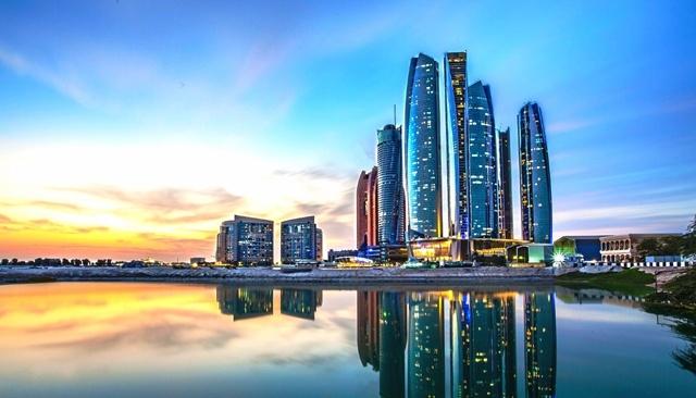 阿聯酋“富有”的城市，經濟是迪拜2倍，人均GDP是迪拜3倍-圖3