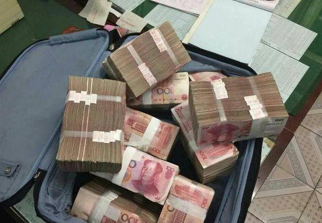 银行|靠利息“维持”家庭开销？银行员工：存款起码要达到“这个数”