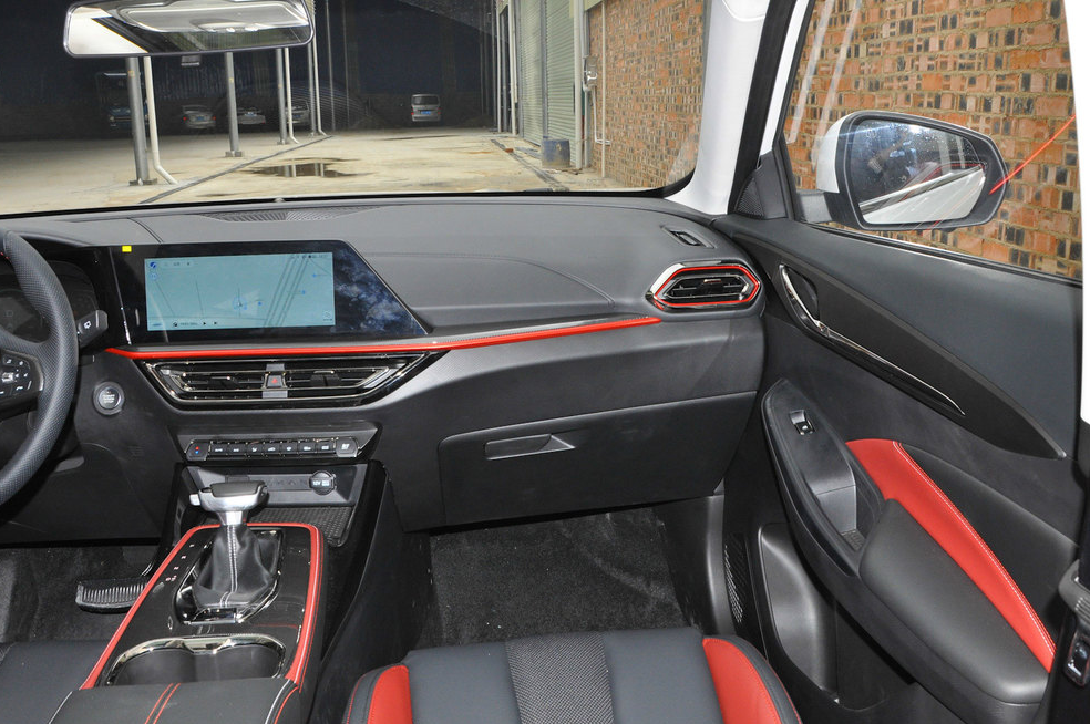 歐尚X5起售價6.99萬，定位緊湊型SUV，軸距尺寸2710毫米-圖10