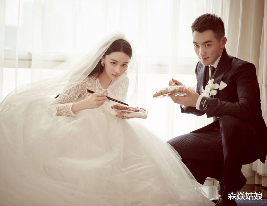 张馨予|张馨予苦求何捷出镜秀恩爱：幸福婚姻背后，尽是你看不起的作