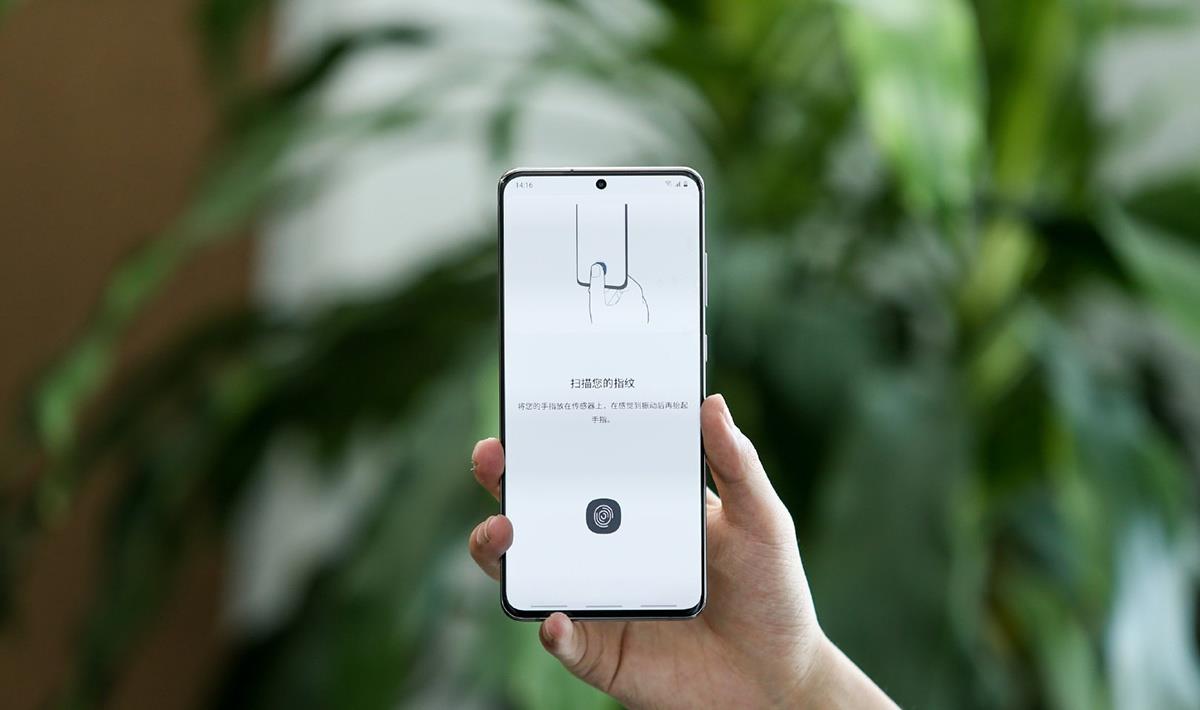 「三星」三星又一次输给华为,S20+无奈降价千元,A+屏幕+顶级配置,买吗