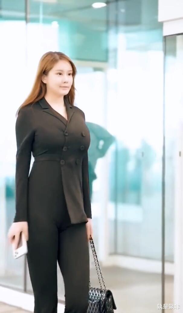 西装|另类的职场白领，一身连体西装，拼出了都市名媛气质