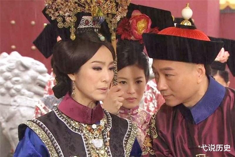 「火葬场」火葬场出一上联:“早来晚来早晚得来”,下联一出,让人很不舒服