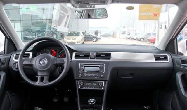 桑塔纳|再说一次，7万块买桑塔纳，你买的是车标和信仰！