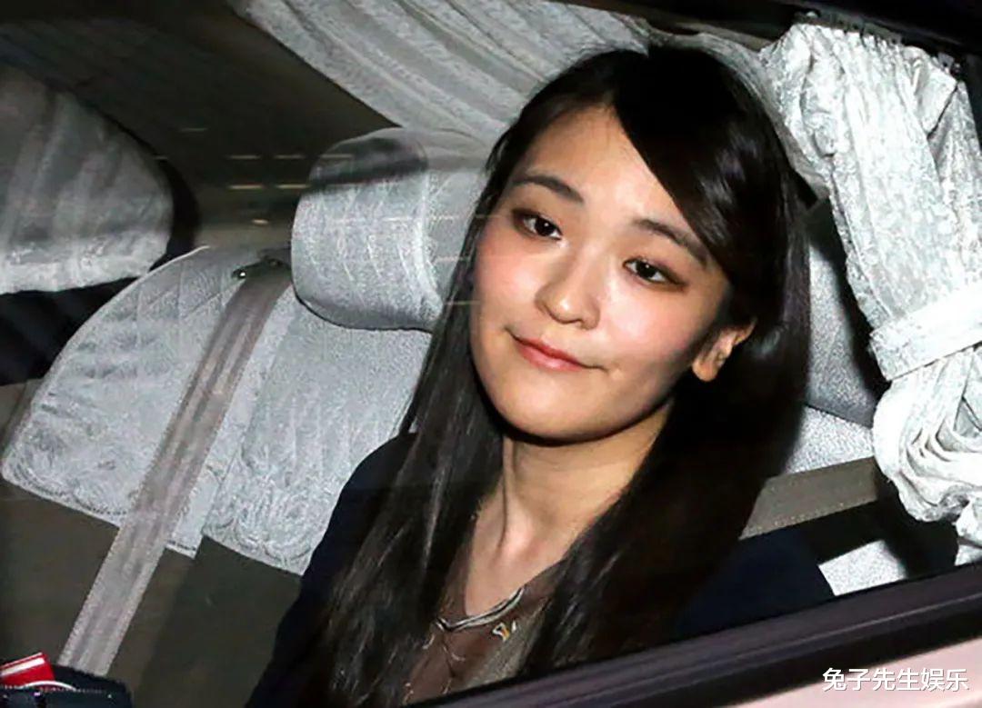 短发|29岁日本公主品味太怪，爱上五五分身材男友，戴情侣戒告白男方?