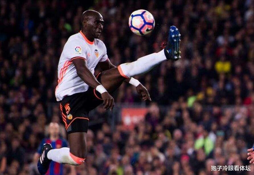 瓦伦西亚■毁灭式打击!世界体坛最惨球队 25人确诊 百年豪门轰然倒下