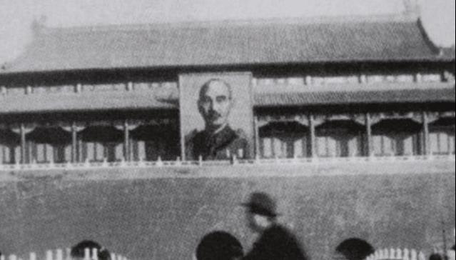 []天安门的城门上，曾挂过5个人的照片，你知道都是谁吗？