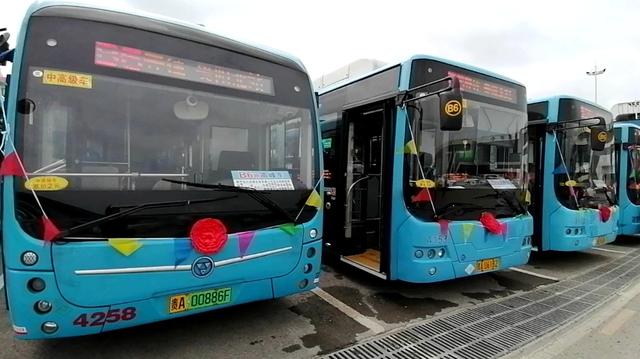 核酸检测■贵阳新增两条高峰公交线路B5、B6 市民体验后点赞