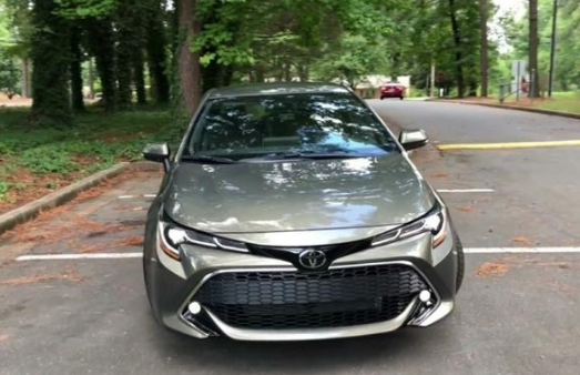 大众速腾@为何一些人总觉得开速腾的比开卡罗拉的高级?