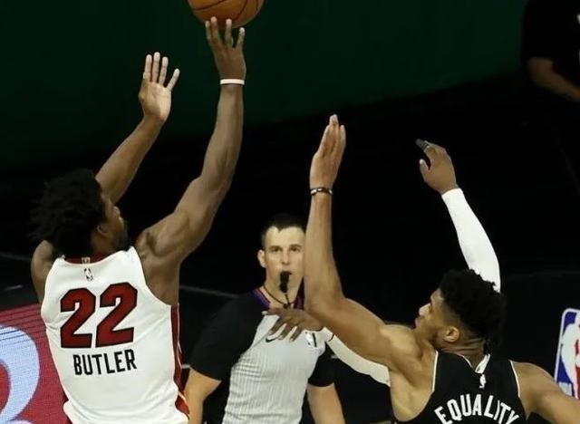 詹姆斯·哈登|哈登绝杀盖帽犯规了？NBA裁判报告公布！