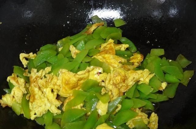 莴笋|秋天,少吃猪肉多吃它,才2元一斤,家家吃得起,比肉还香