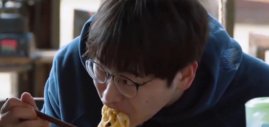 彭昱畅|减肥等于整容！日系少年彭昱畅蜕变成功，近日露腹肌帅到认不出