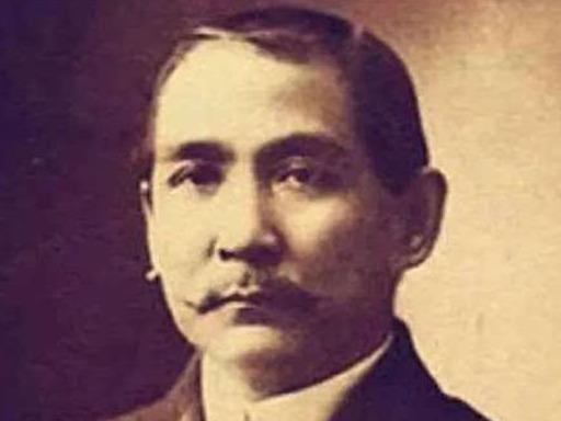 蒋纬国|蒋纬国的身世之谜，到底谁才是他亲生父亲？