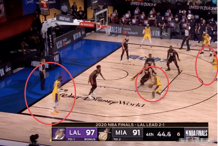 安东尼·戴维斯|决胜时刻，隆多为何无视詹姆斯，将球传给浓眉？隆多的球商太高了