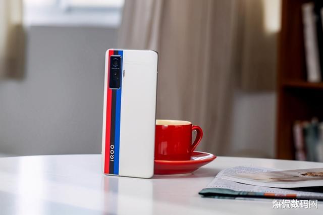 高通骁龙|不愧是价格屠夫！两千元新国产旗舰，性能竟媲美六千元超级旗舰