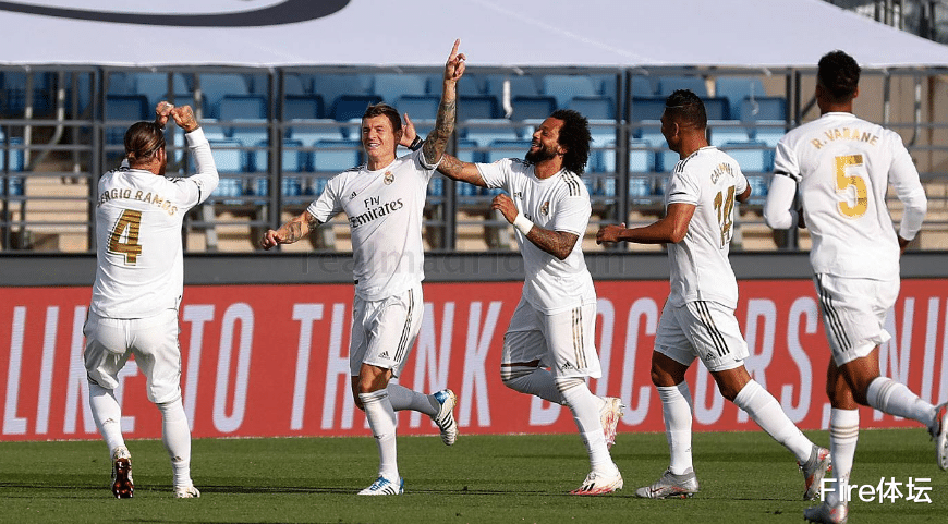 皇家马德里▲拉响警报！皇马3-1取胜后却惨遭重创，巴萨三连冠的机会来了