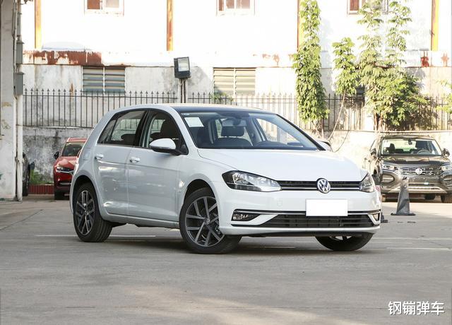 『思域』两厢车的“搅局者”！思域实车亮相，比三厢版漂亮十倍，或售11万