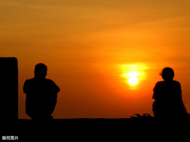 『』为什么说不要和领导走的太近？人际交往的重要法则：刺猬理论